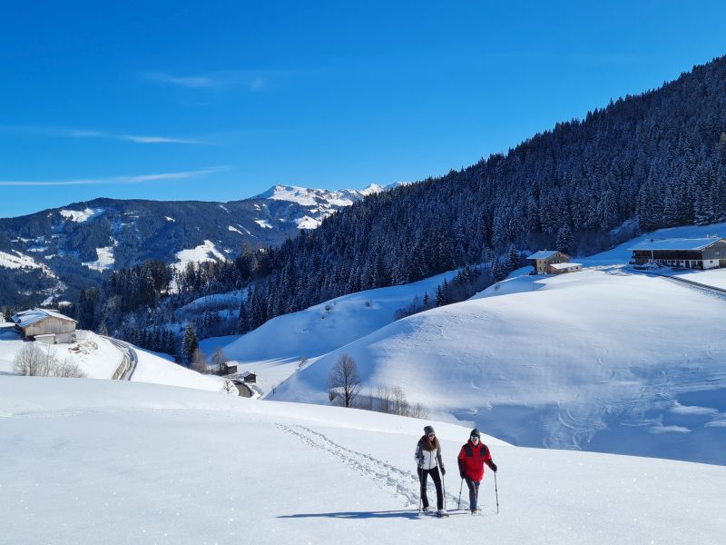 Winterwanderung Paar Thierbach