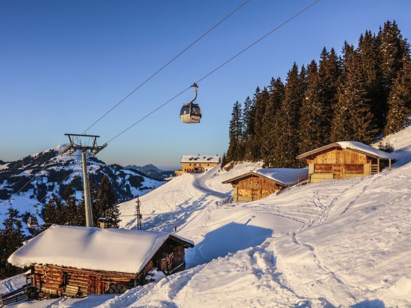 Alpenrosenbahn Gondel Berghütten